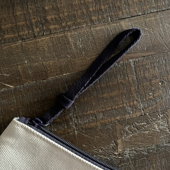Lands End canvas pouch - Picture 6 of 10